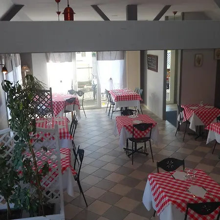 Szálloda Le Manoir Courtils